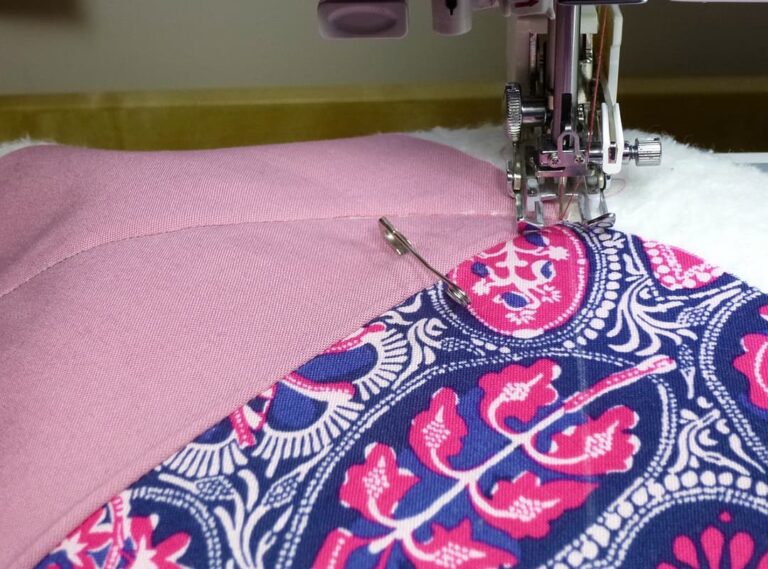 Guide to Choosing a Quilting Machine: What You Need to Know